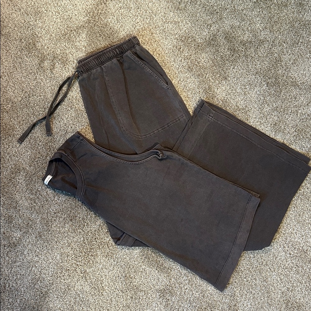 Tank and Wide-leg Cropped Pants 2-piece Set